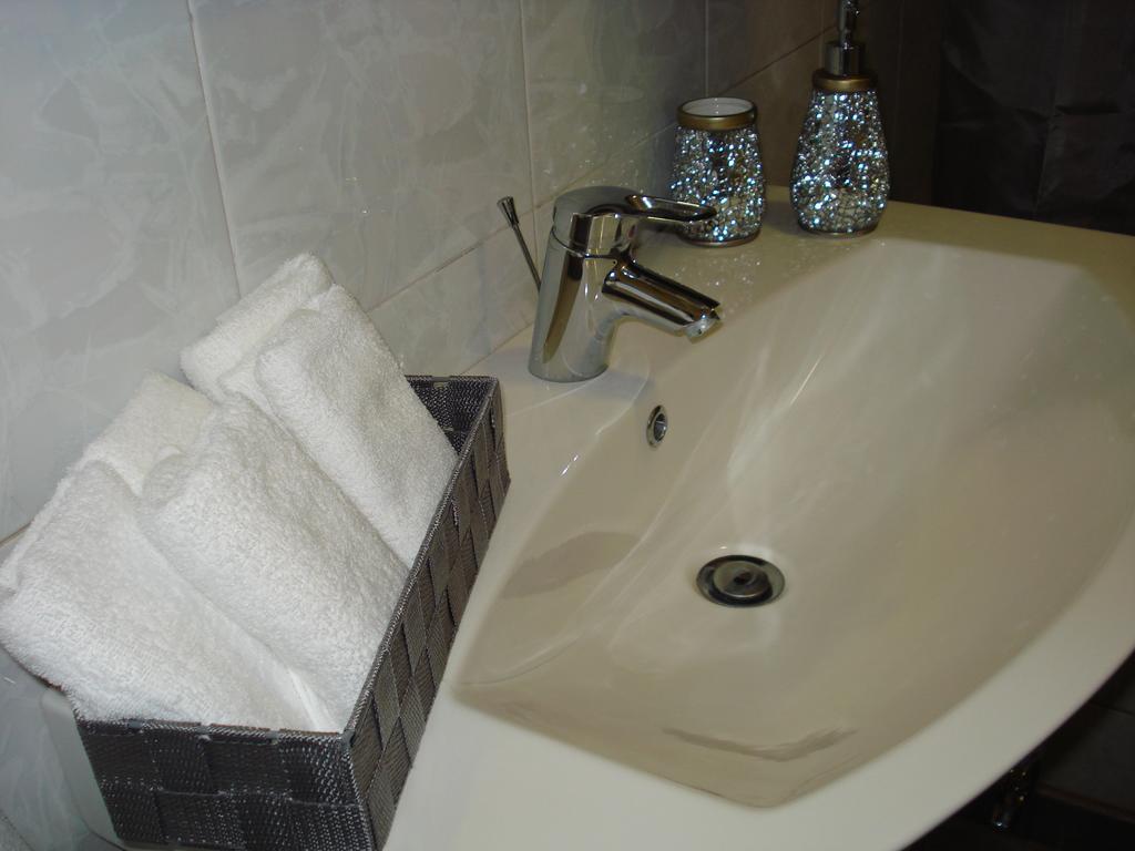 Casa Vacanza Cleo Catania Bagian luar foto