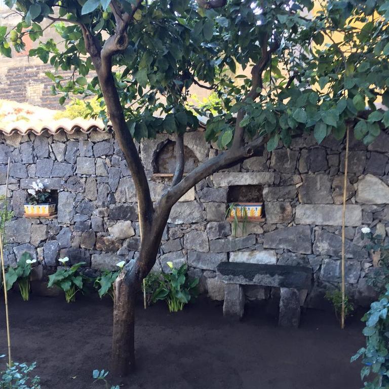 Casa Vacanza Cleo Catania Bagian luar foto