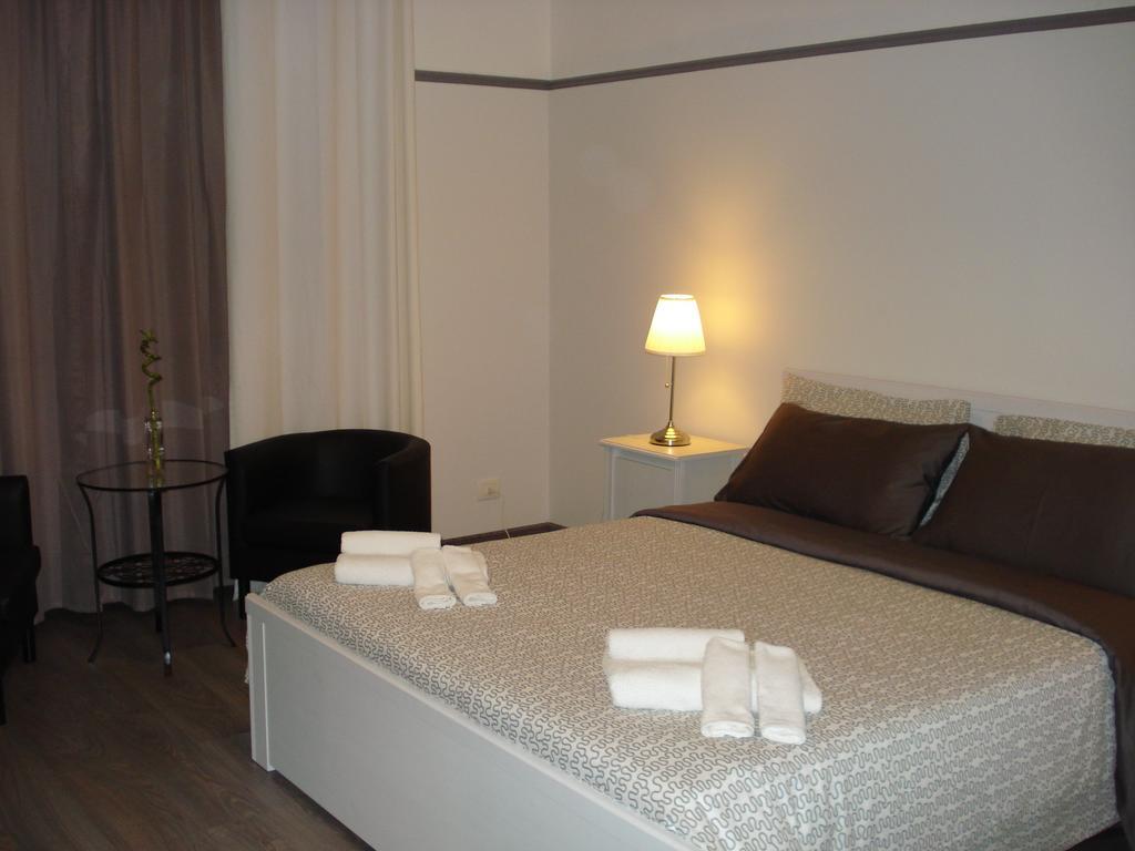 Casa Vacanza Cleo Catania Bagian luar foto