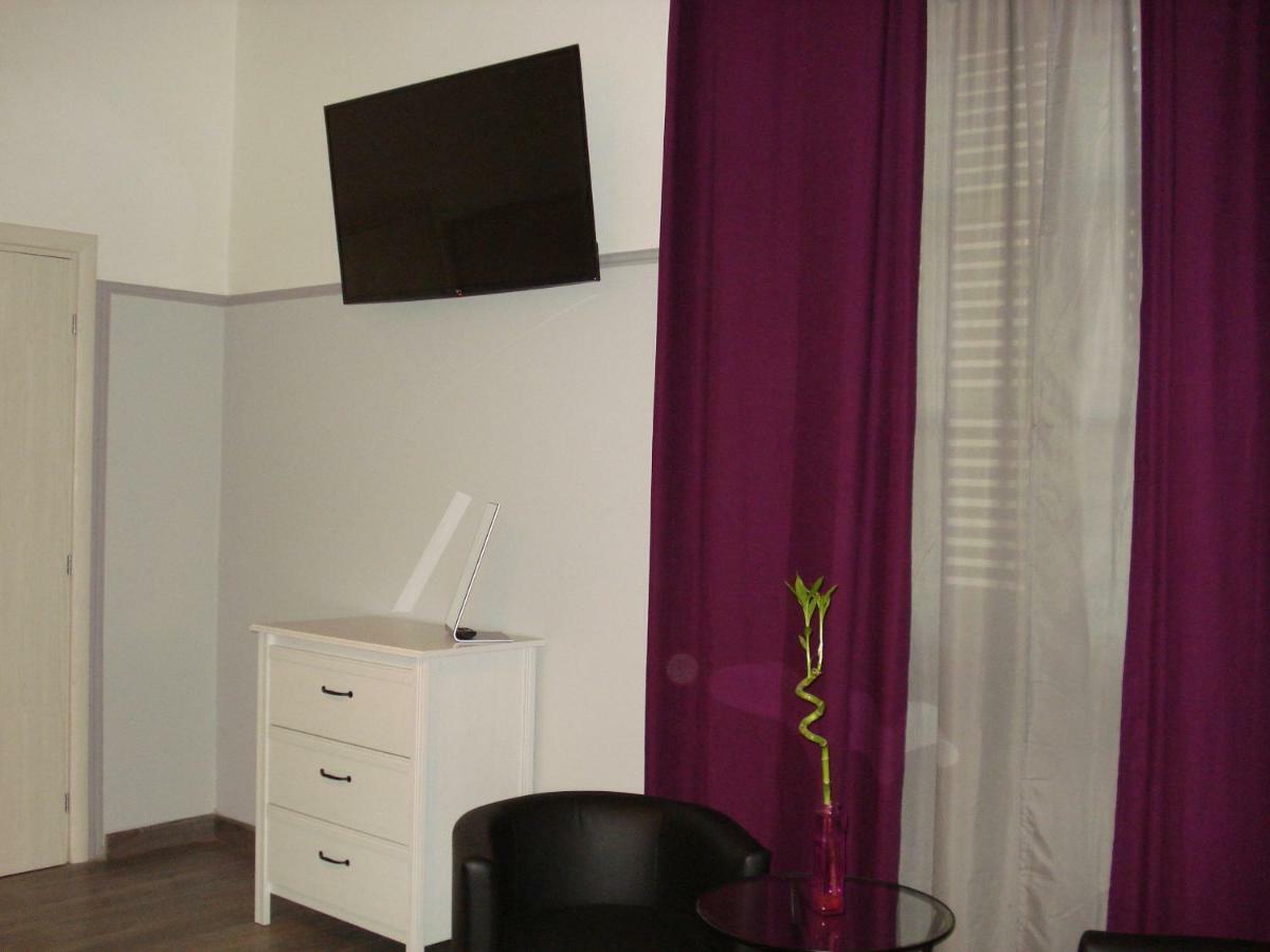 Casa Vacanza Cleo Catania Bagian luar foto